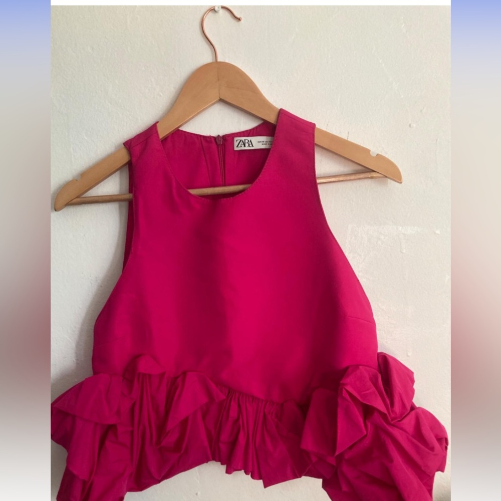 Zara pink puffy crop top